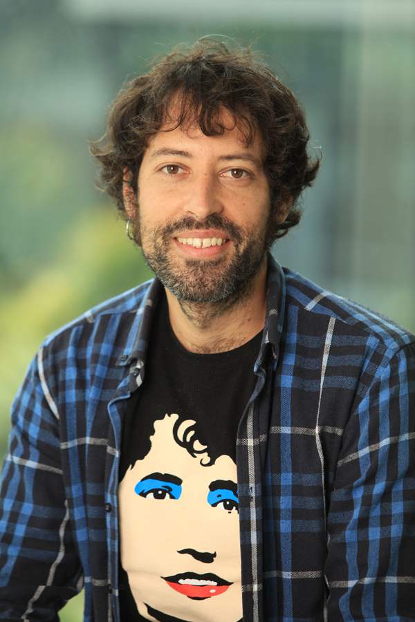 Headshot of David Vila, Assistant Professor of Spanish